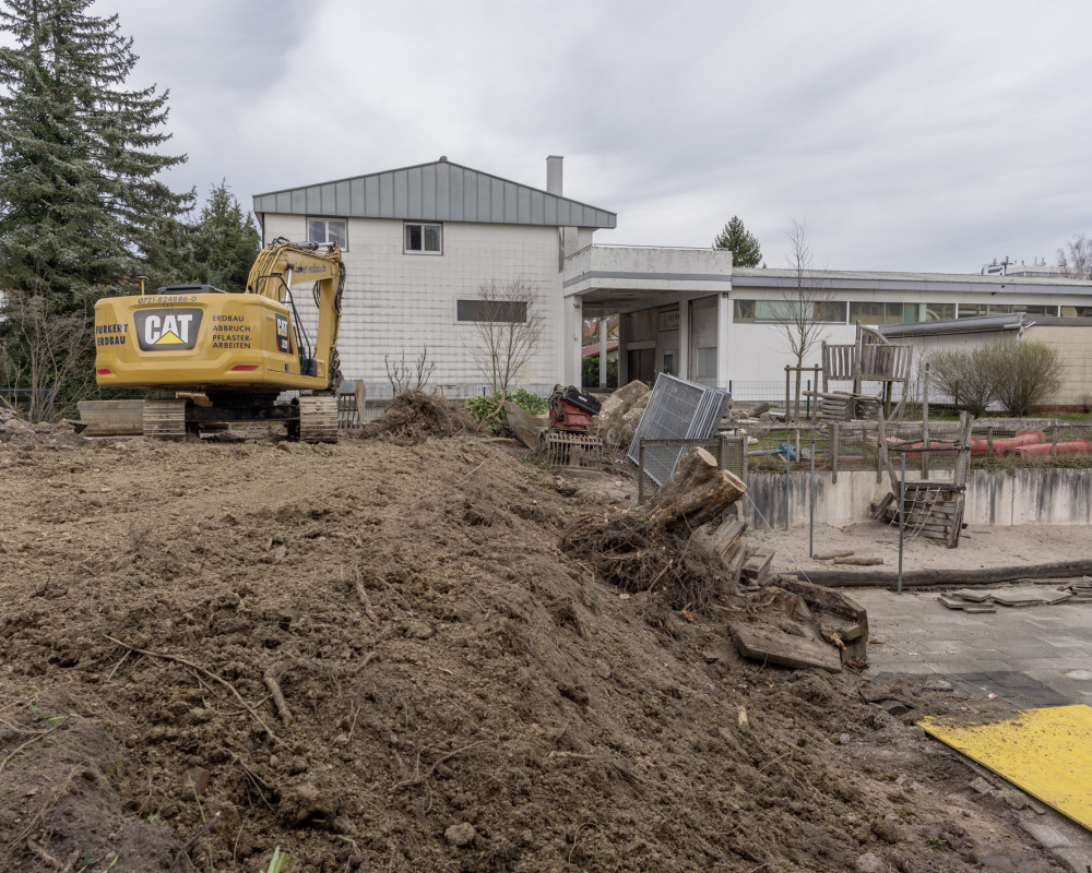 Rutschen Hügel & Kindergartenhof