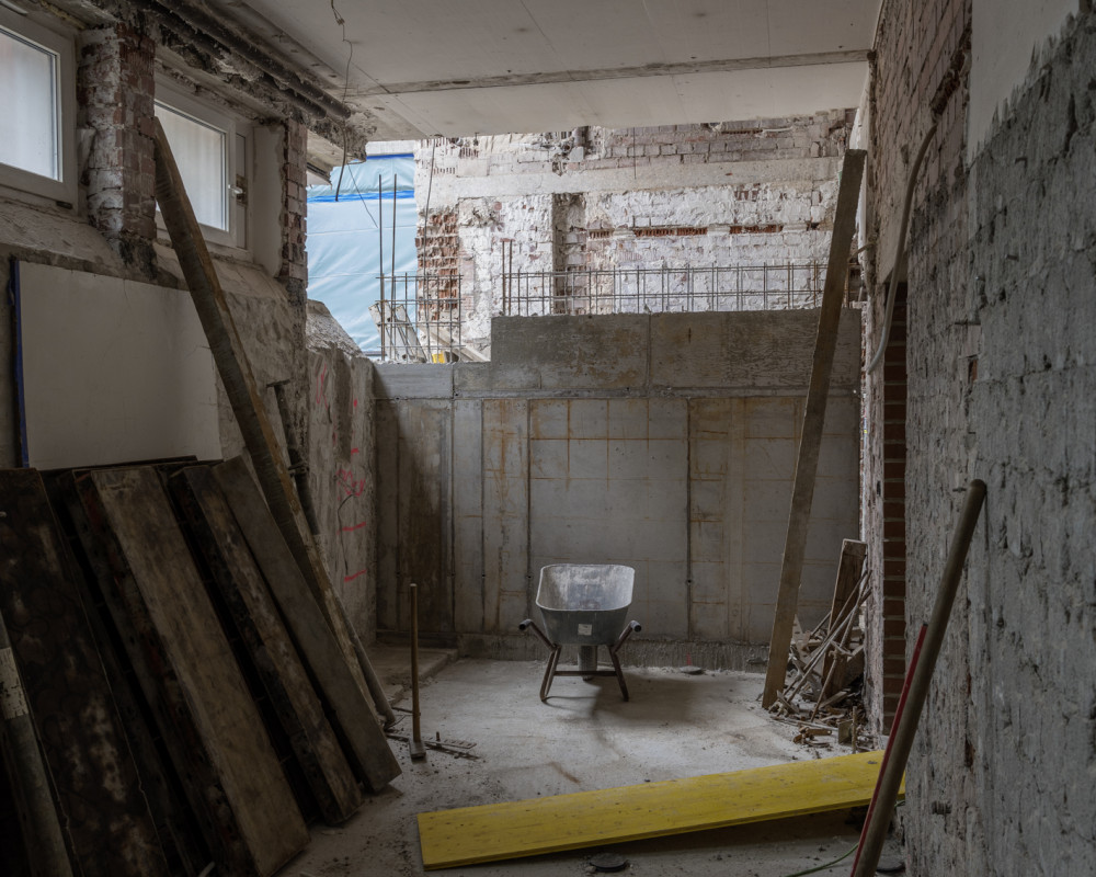 Waschraum und Fahrstuhlschacht