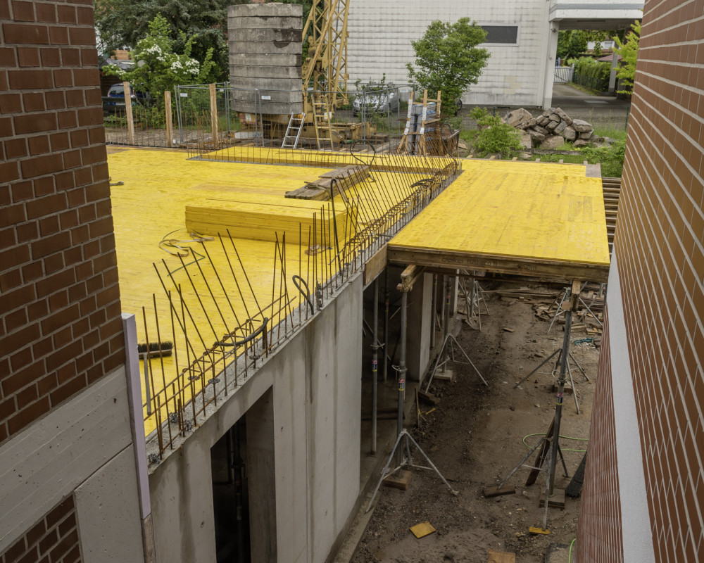 Die Decke ist fast fertig geschalt.