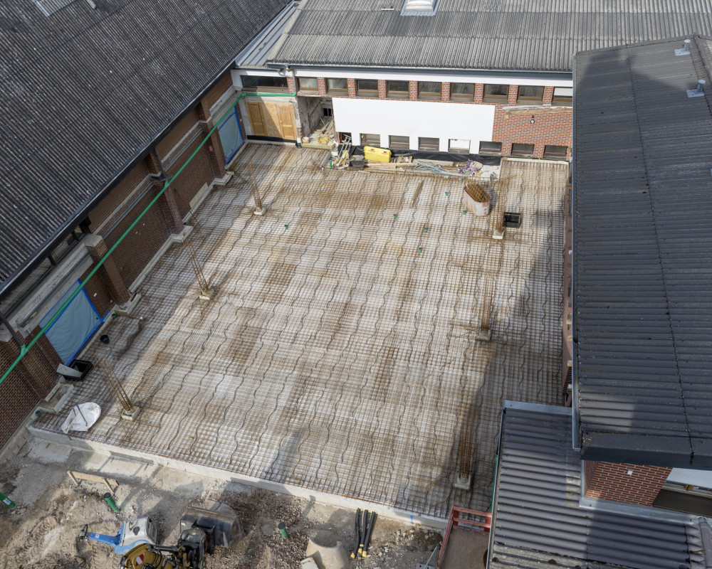 Die Bodenplatte wird armiert