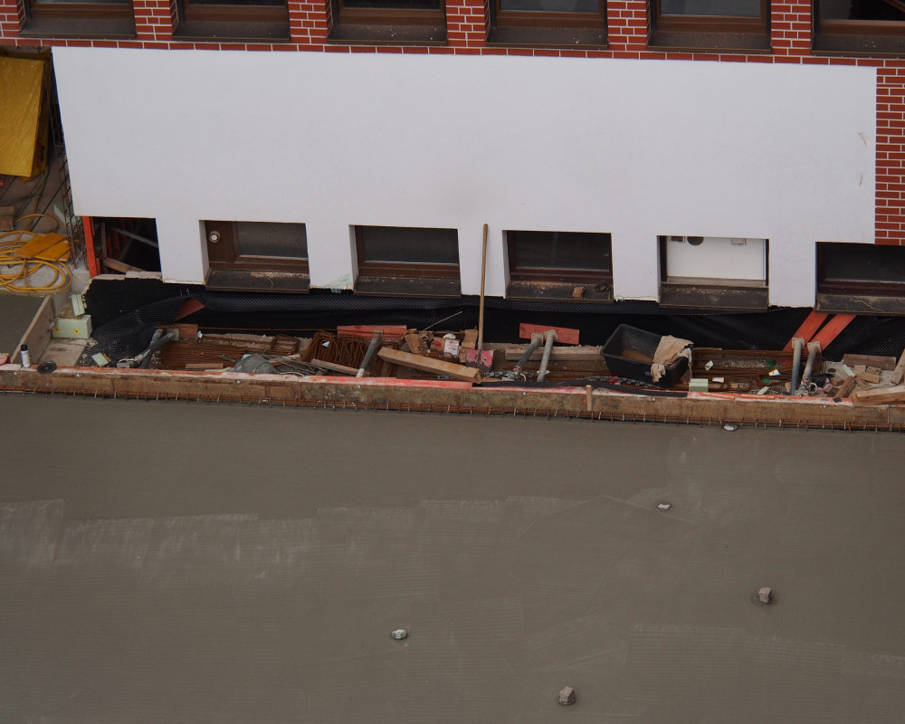 Bodenplatte frisch betoniert