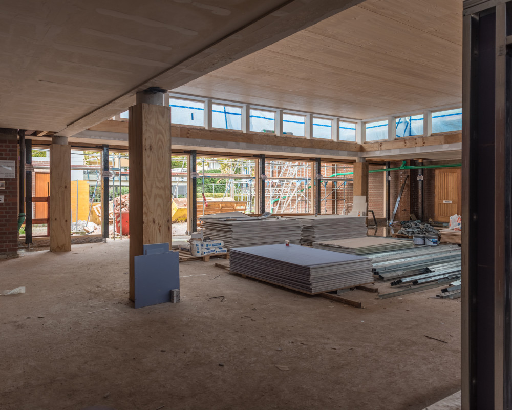 Trennwände zum Küchenblock sind eingebaut