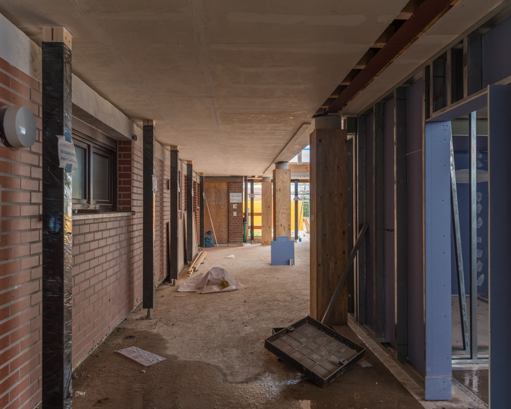 Trennwände zum Küchenblock sind eingebaut