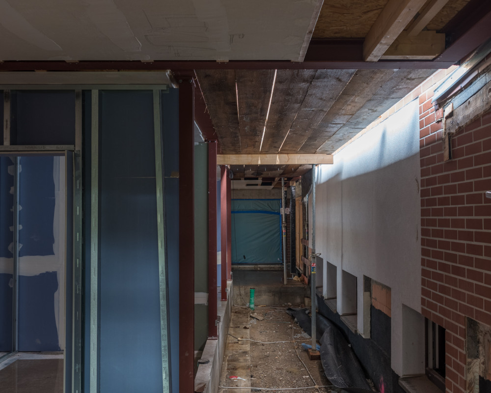 Trennwände zum Küchenblock sind eingebaut