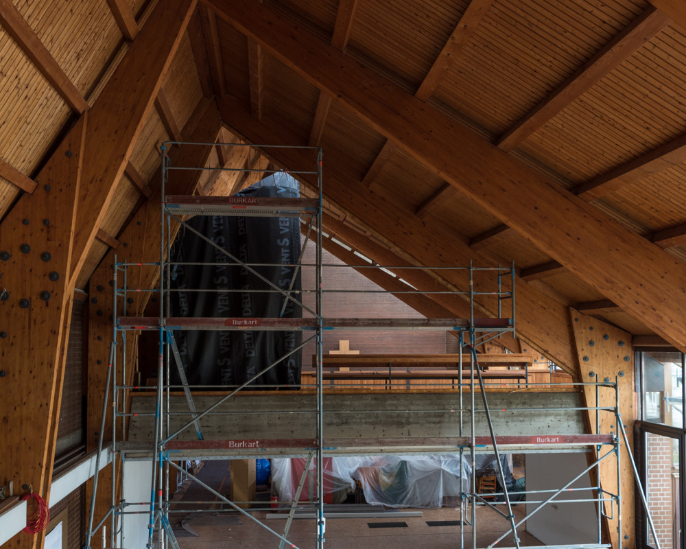 Die Trennwände werden neu eingebaut