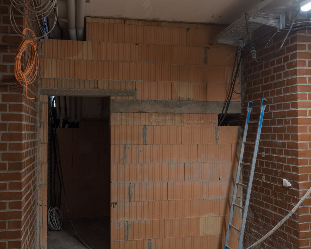 Ehemaliger Kindergarten Zugang ist jetzt zugemauert.