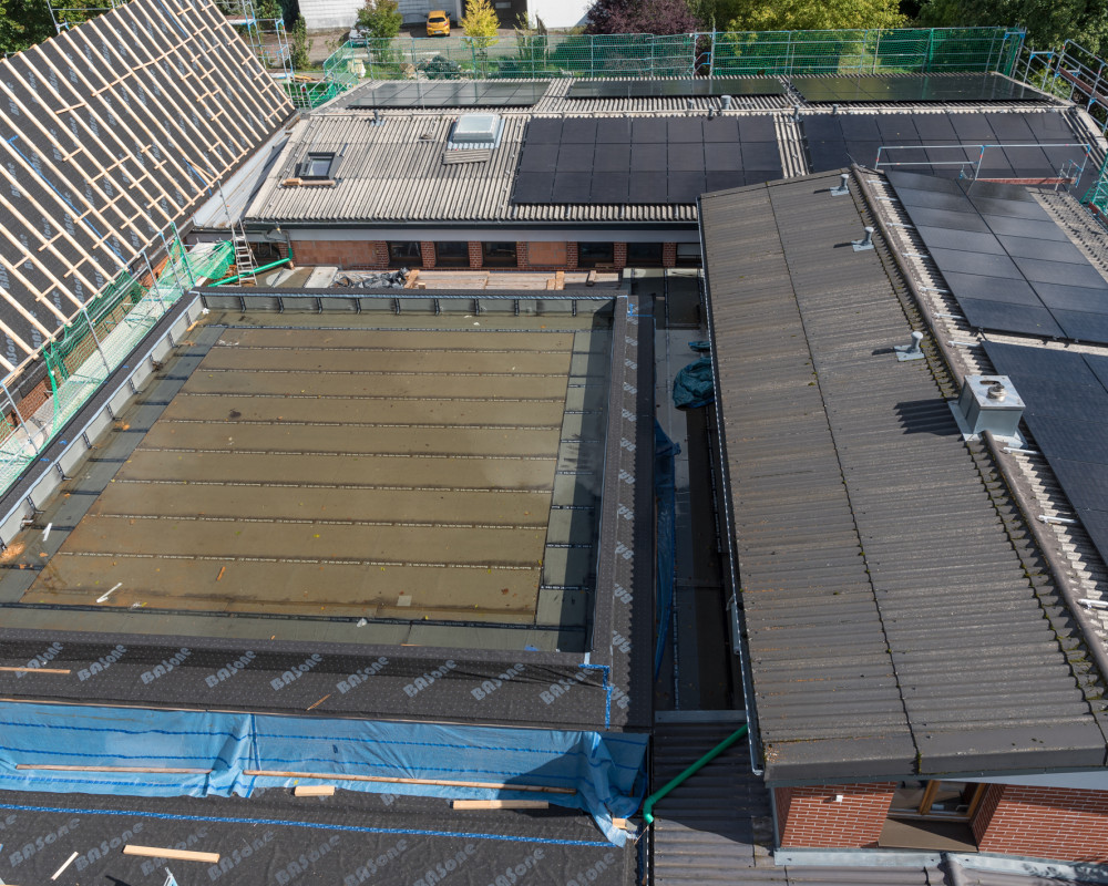 Gemeinderäume und Pfarrerwohnung sind fertig installiert.