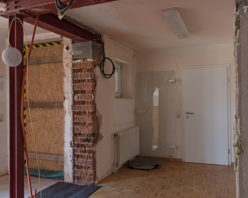 Die Wände vom Drucker- und Kopierraum wurden herausgebrochen