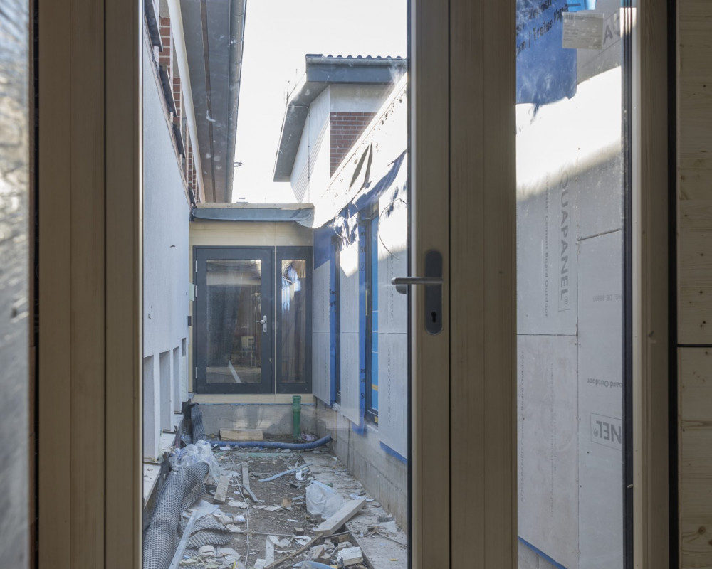 Die Abdeckung über dem Lichthof wurde abgebaut.