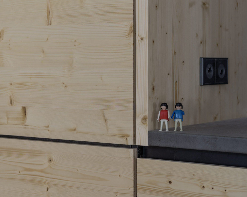 "Schau, die Thekenmöbel sind auch schon fertig!"