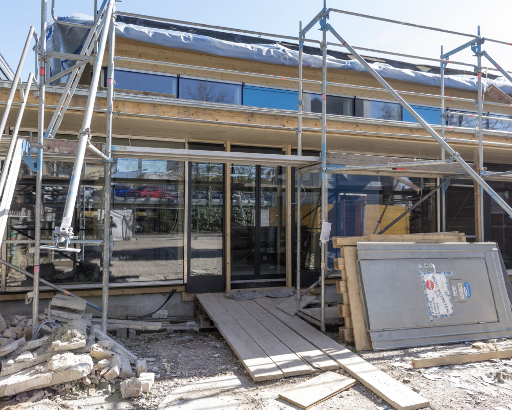 Die Automatiktüre wurde eingebaut