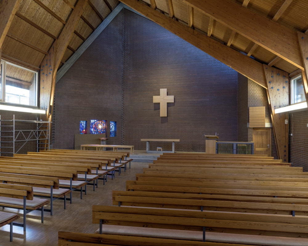 Alle Bänke stehen wieder an ihrem Platz.