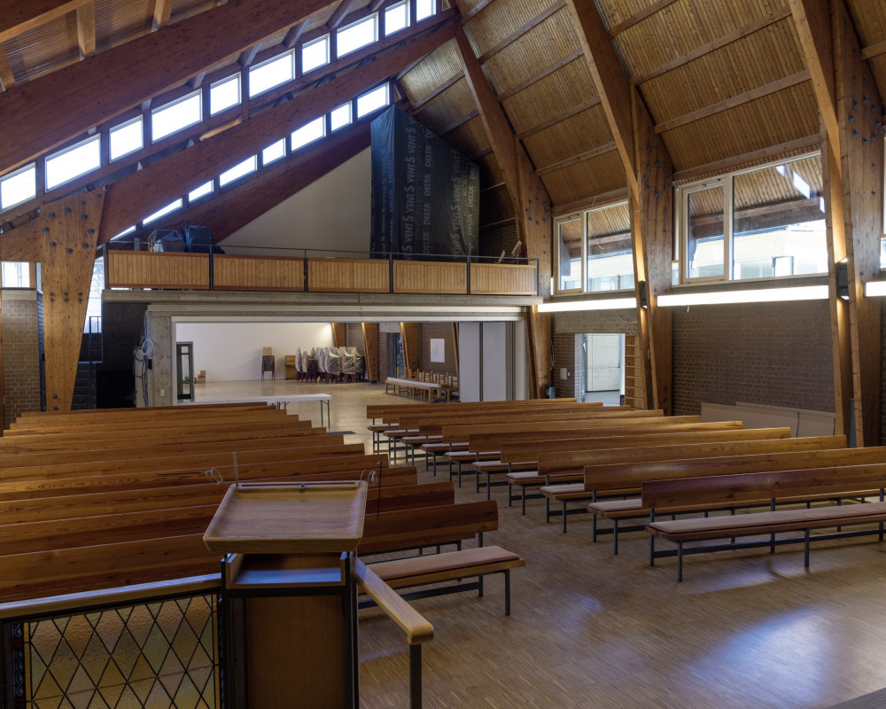 Alle Bänke stehen wieder an ihrem Platz.