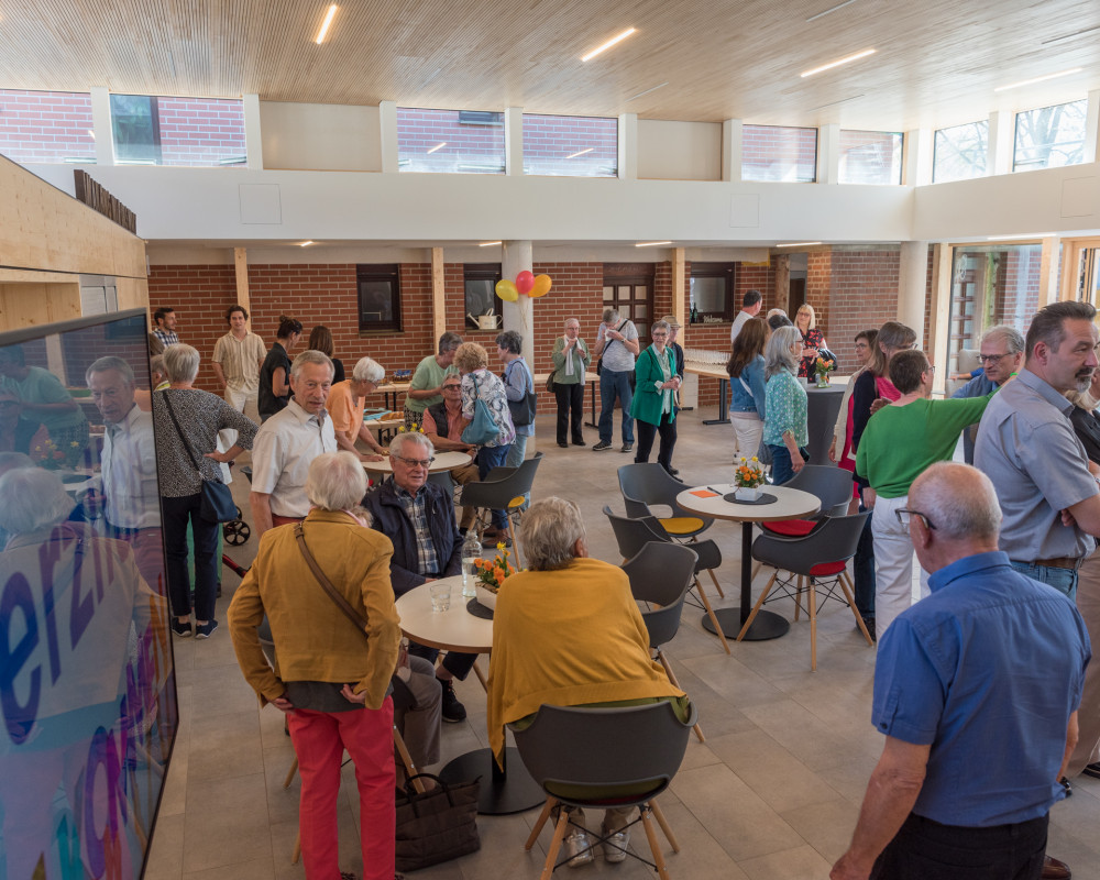 Viele Menschen kamen zum Fest.