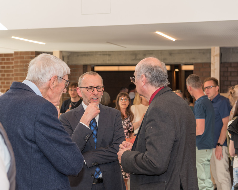 Viele Menschen kamen zum Fest.