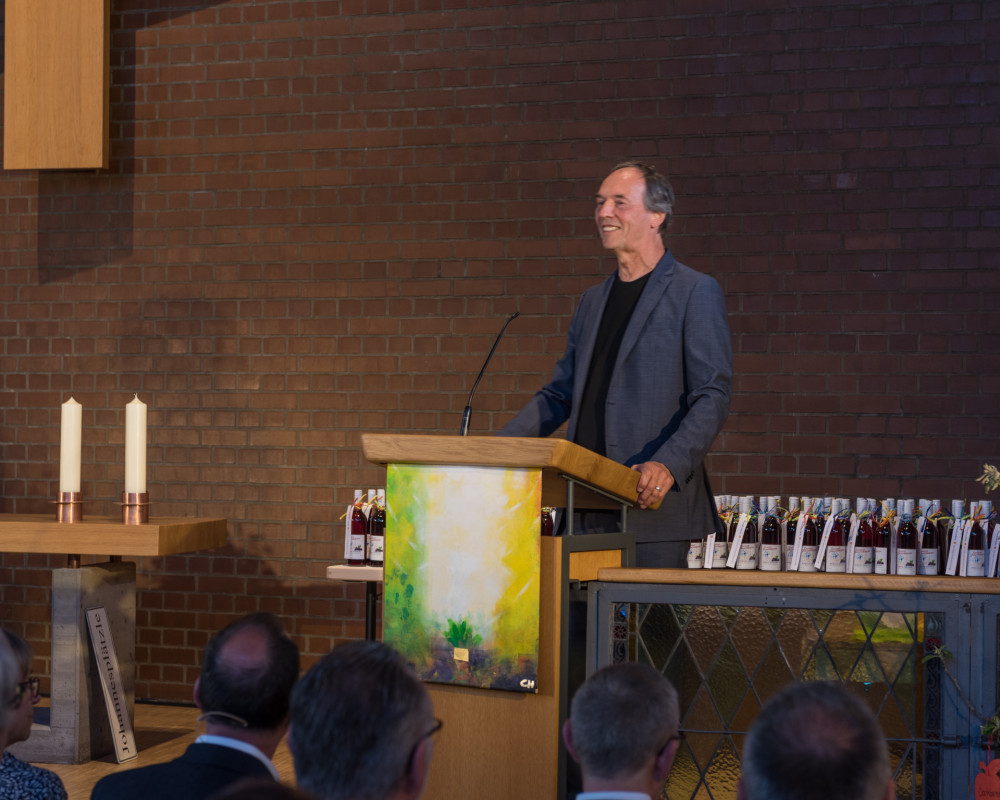 Grußworte und Schlüsselübergabe von Architekt Thomas Herzog.