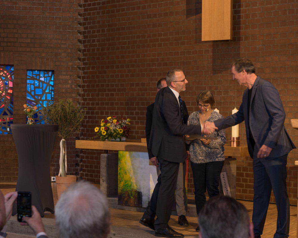 Grußworte und Schlüsselübergabe von Architekt Thomas Herzog.