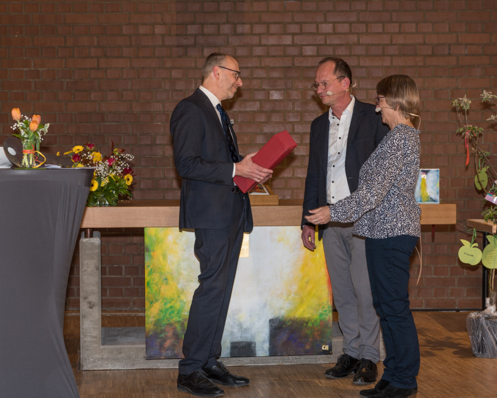 Und Ute Müller und Werner Venter bedanken sich ihrerseits bei Götz Häuser.