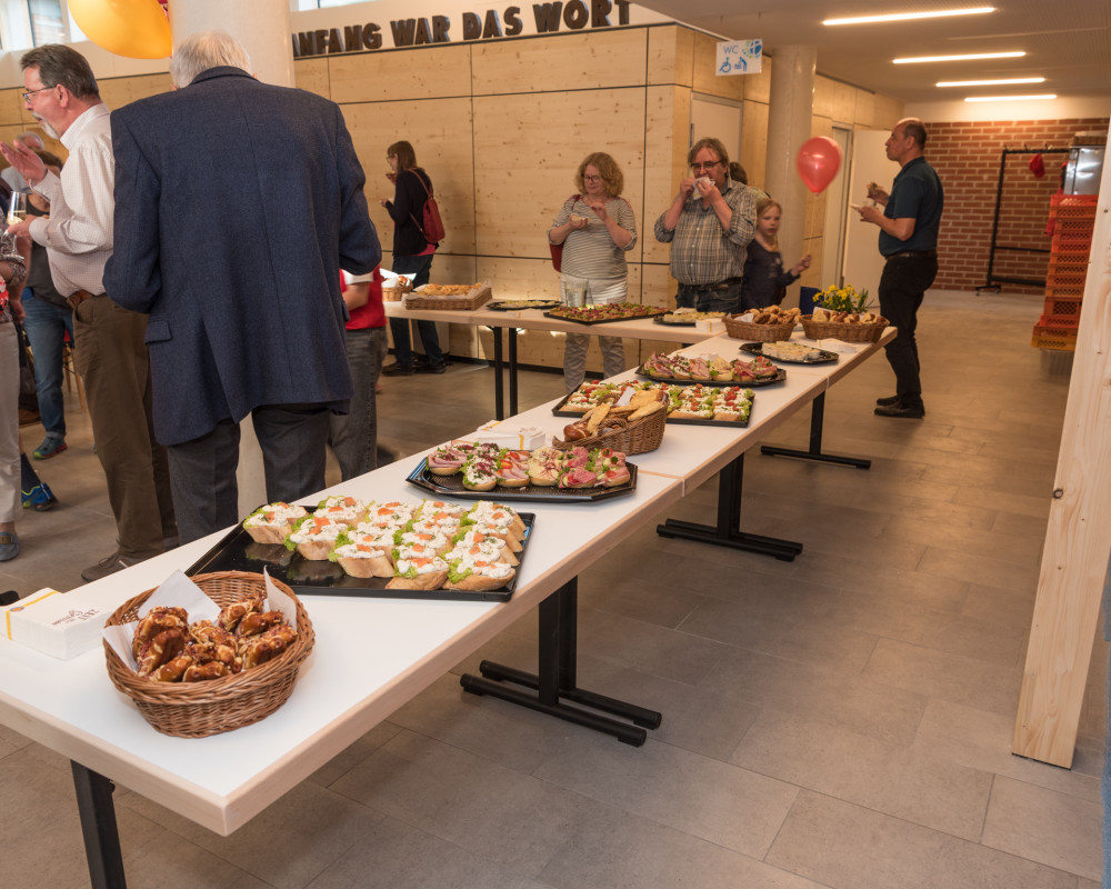 Buntes und reichhaltiges Buffet.